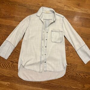 Bella Dahl light wash chambray blouse